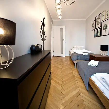 Hala Mirowska * Varsavia